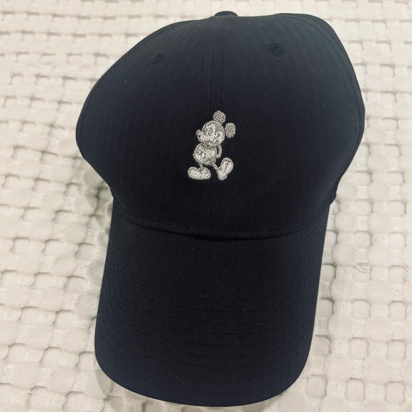 DISNEY PARKS Nike Dri-fit Hat with White Mickey Logo Embroidery - Picture 2 of 4